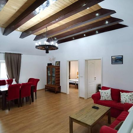 Apartament 2 Camere - Casa Divertis บูเซา ภายนอก รูปภาพ