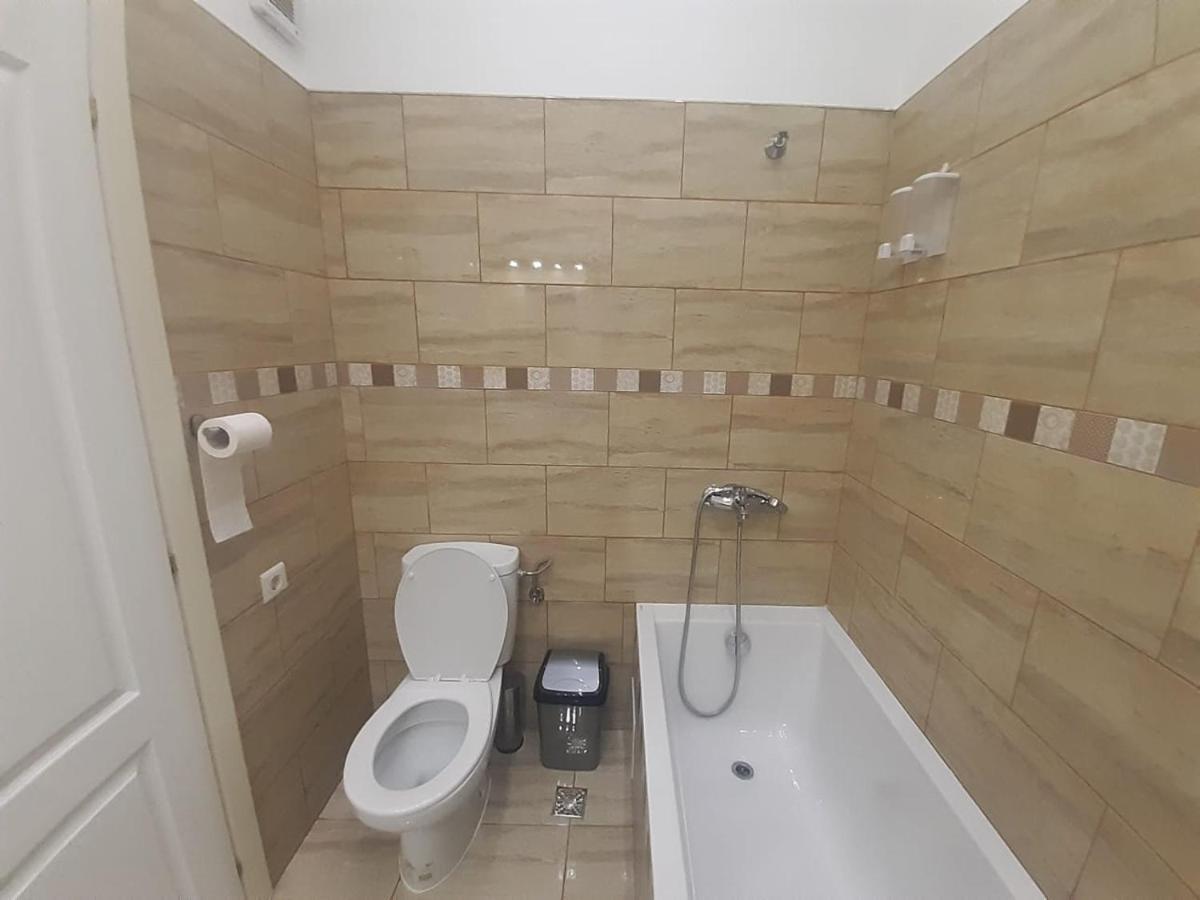 Apartament 2 Camere - Casa Divertis บูเซา ภายนอก รูปภาพ