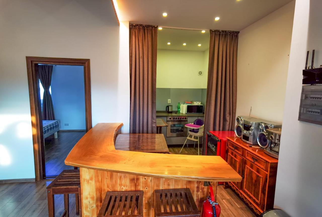 Apartament 2 Camere - Casa Divertis บูเซา ภายนอก รูปภาพ