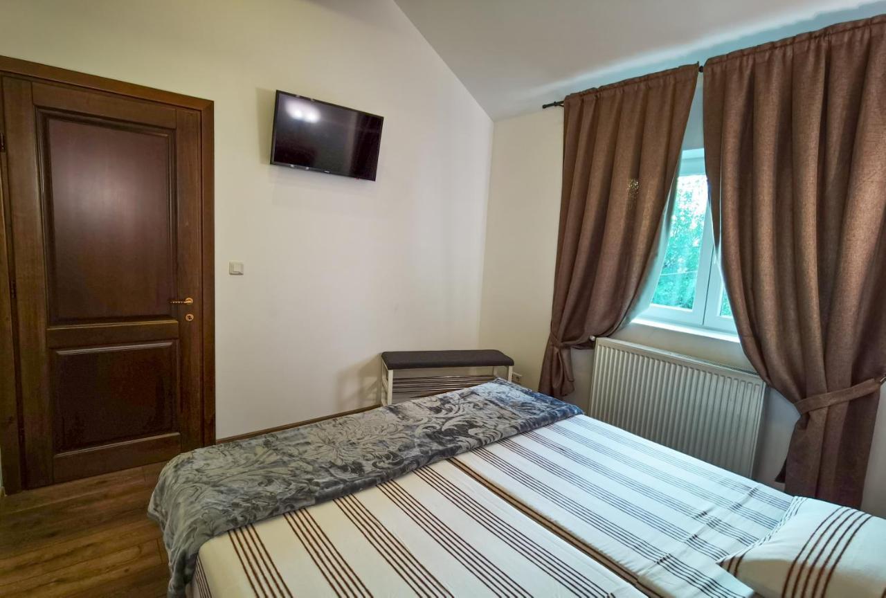 Apartament 2 Camere - Casa Divertis บูเซา ภายนอก รูปภาพ