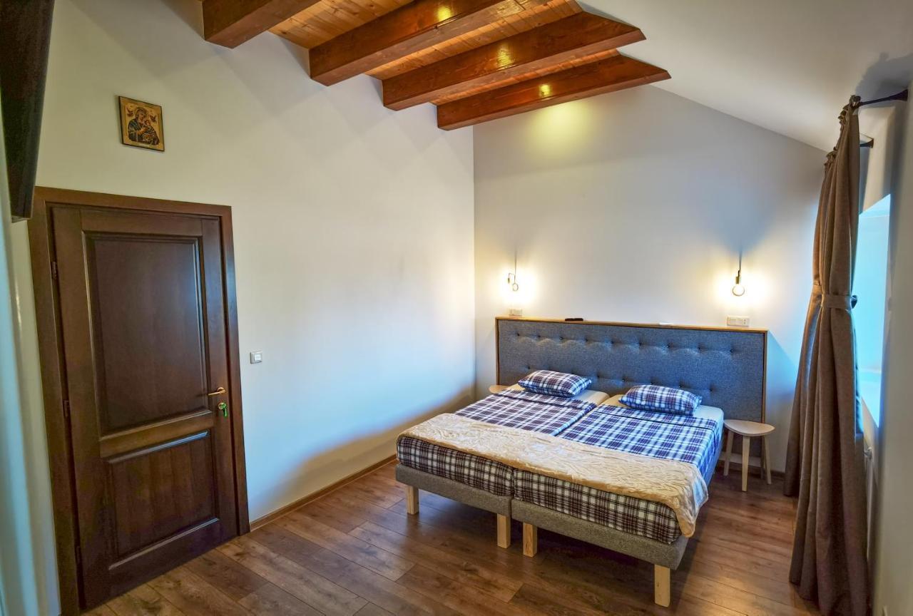Apartament 2 Camere - Casa Divertis บูเซา ภายนอก รูปภาพ