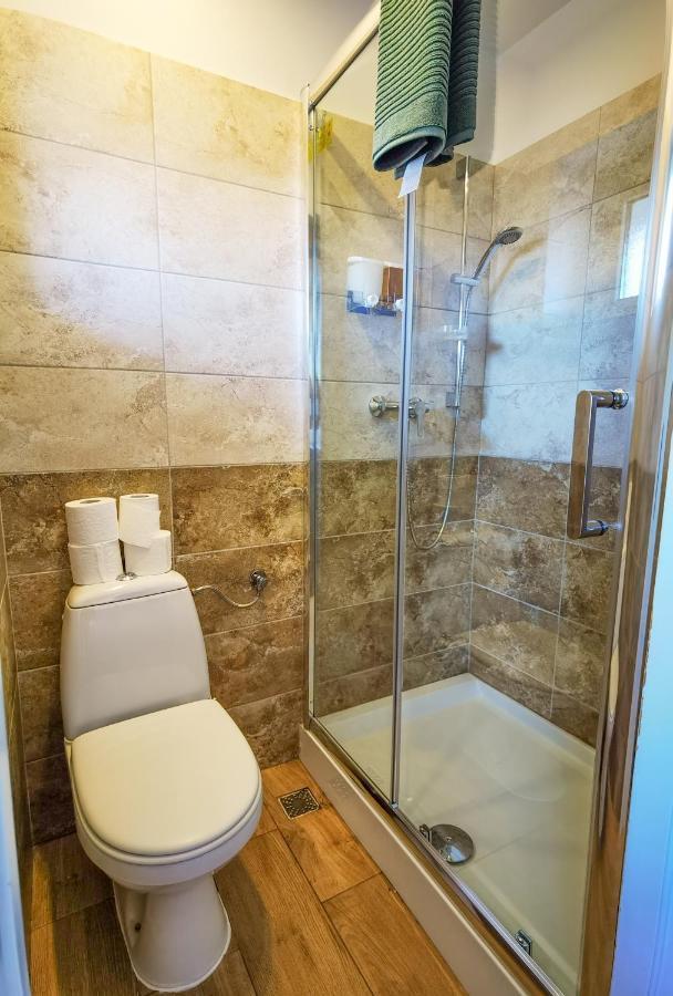 Apartament 2 Camere - Casa Divertis บูเซา ภายนอก รูปภาพ